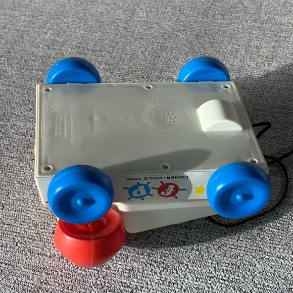 Fisher Price Classics Retro Chatter Telephone Rotary Dial Toy Phone 2009 - Picture 6 of 6